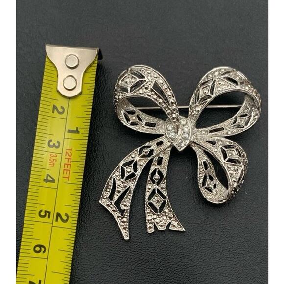 Silver Tone And Rhinestone Sparkly Bow Brooch - Picture 3 of 4